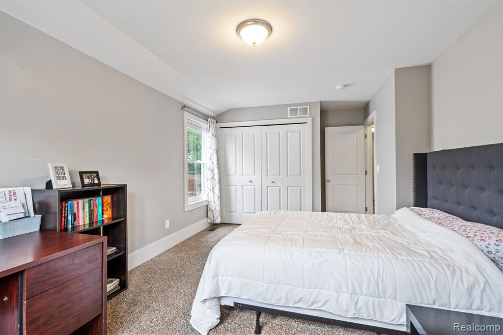 920 CAMBRIDGE Road, Berkley, MI 48072 — Photo 29