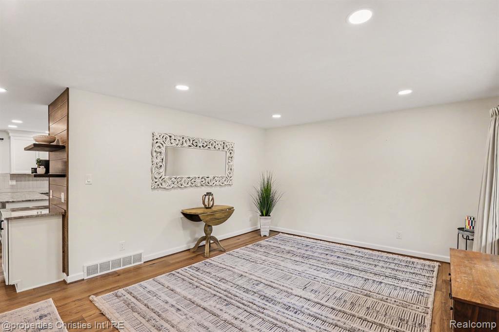 6905 W Church Street, Clarkston, MI — Photo 6