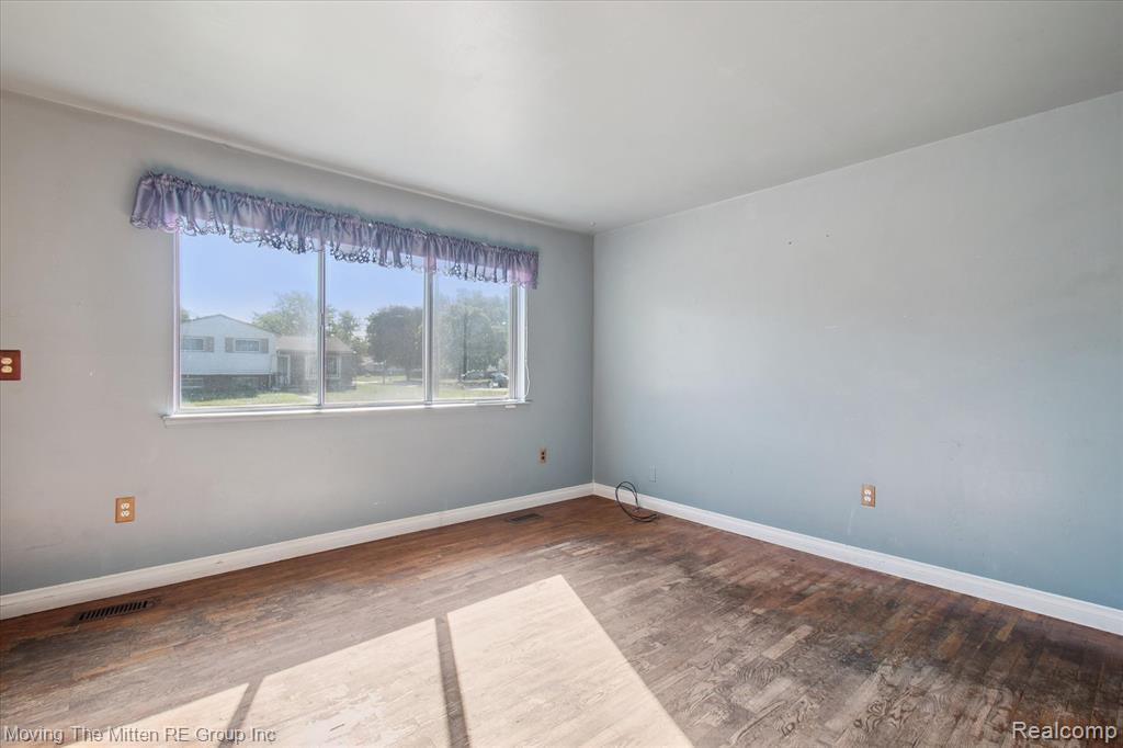 1336 Woodglen Avenue, Ypsilanti, MI 48198 — Photo 4