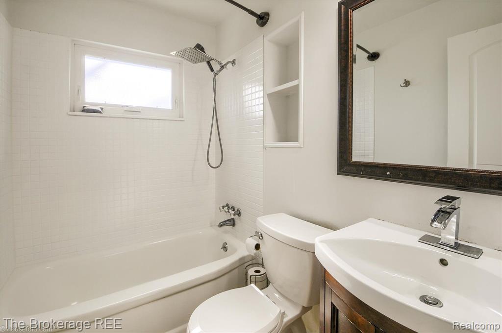 4912 SUNDALE Drive, Clarkston, MI — Photo 29