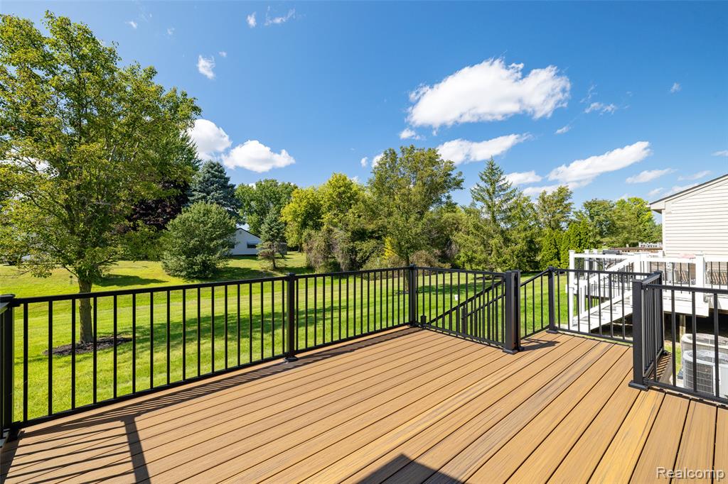 53171 Pineridge Drive, Chesterfield, MI — Photo 37