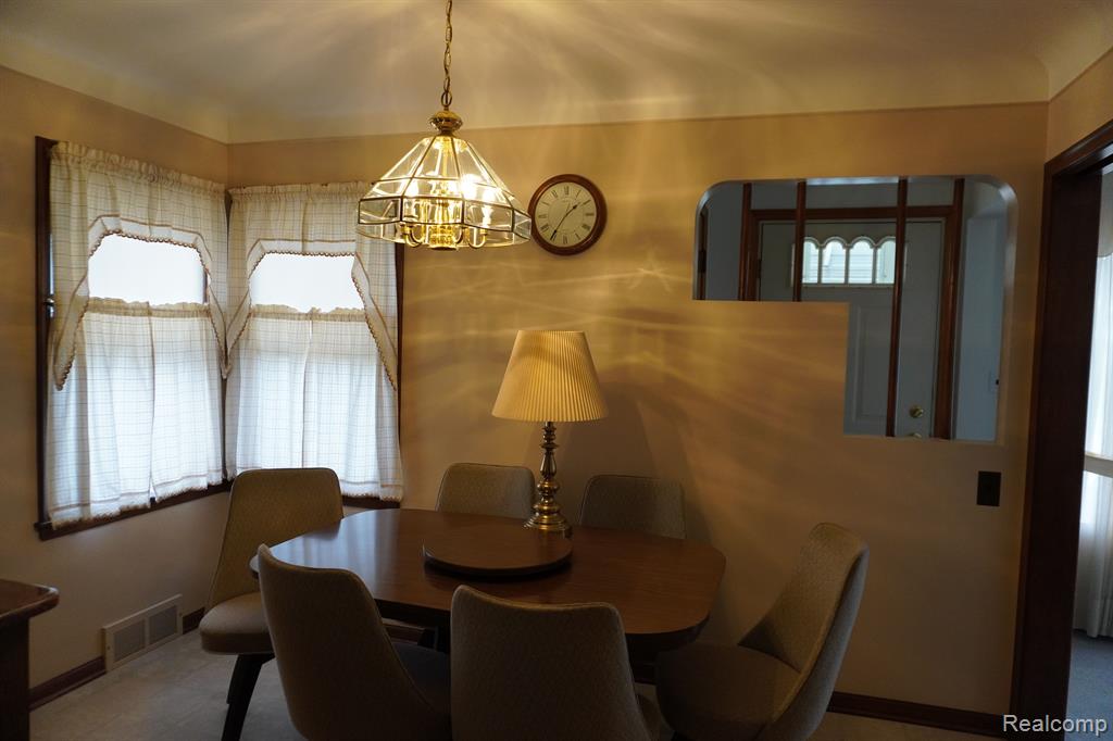 8098 SUNBURST, Center Line, MI 48015 — Photo 9