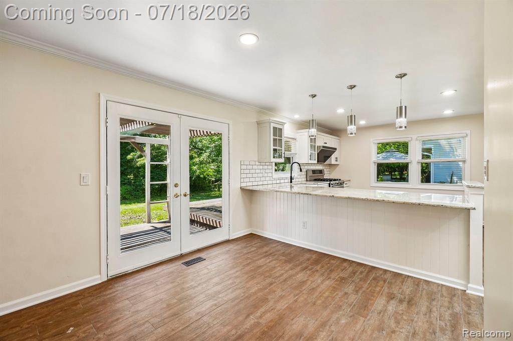 4855 Butler Drive, Troy, MI 48085 — Photo 11