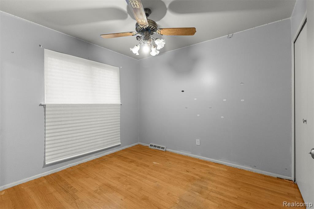 6894 N Gulley Road, Dearborn Heights, MI 48127 — Photo 15