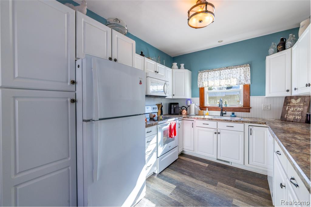 407 Depot Street, Blissfield, MI 49228 — Photo 5