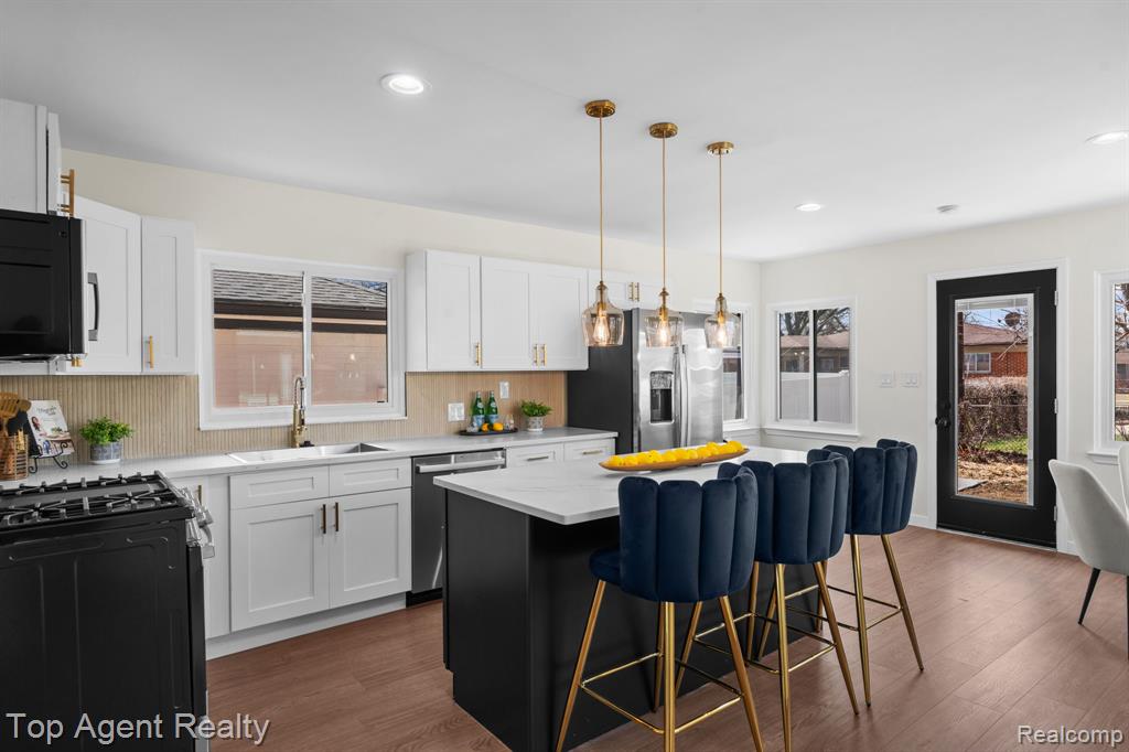 23701 Marlow Street, Oak Park, MI 48237 — Photo 5