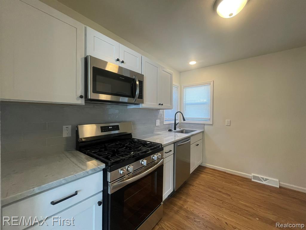 9943 Grayfield, Redford, MI 48239 — Photo 5