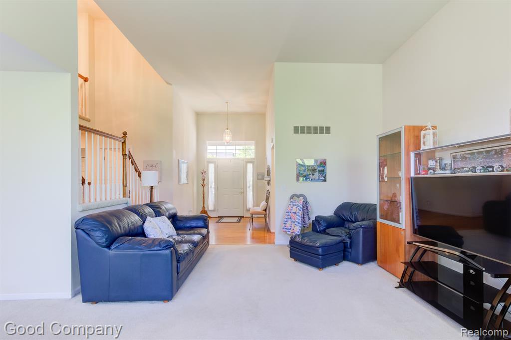 51250 W HILLS Drive, Plymouth, MI 48170 — Photo 7