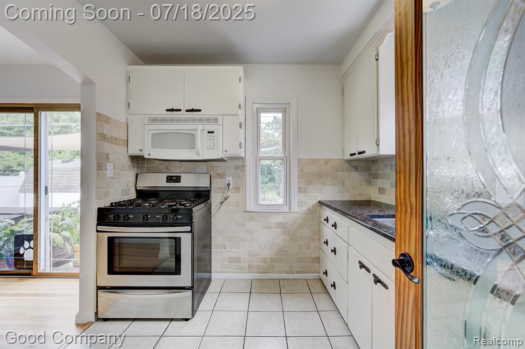 923 E 4th Street, Royal Oak, MI 48067 — Photo 12