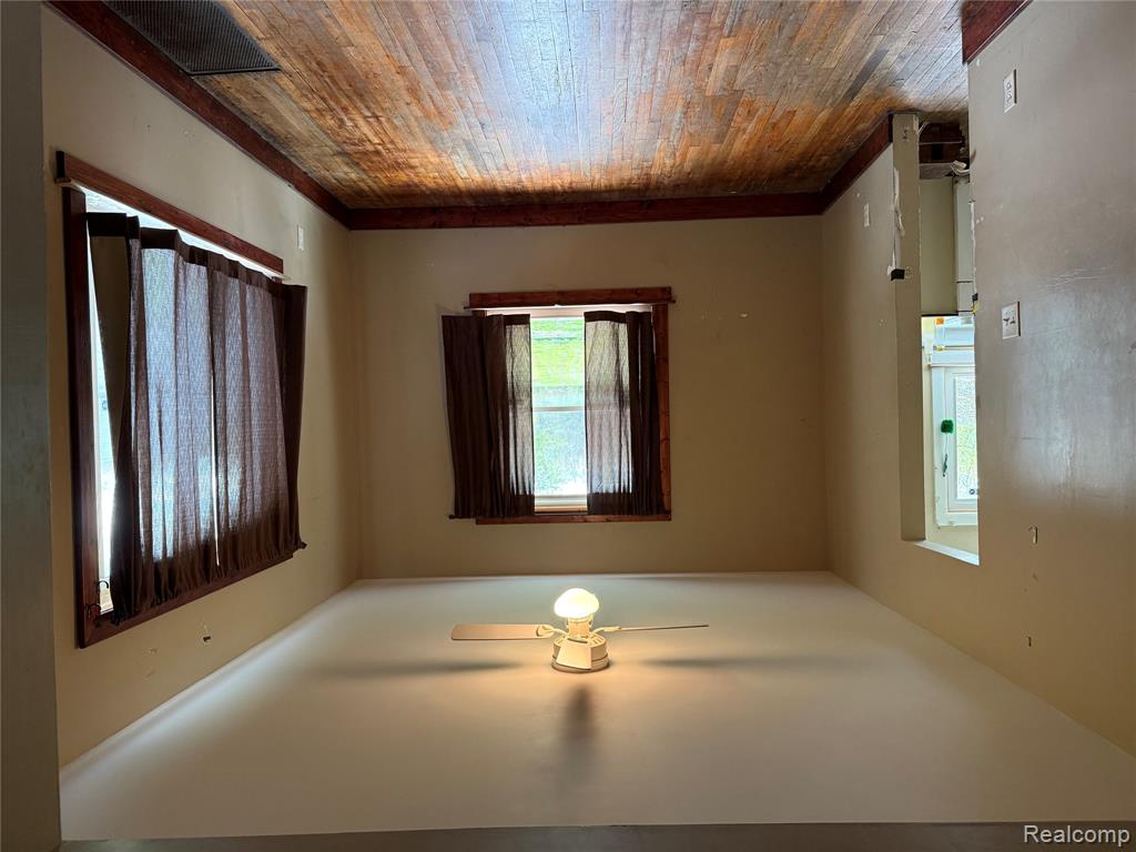 1468 Eggleston Avenue, Flint, MI 48532 — Photo 11