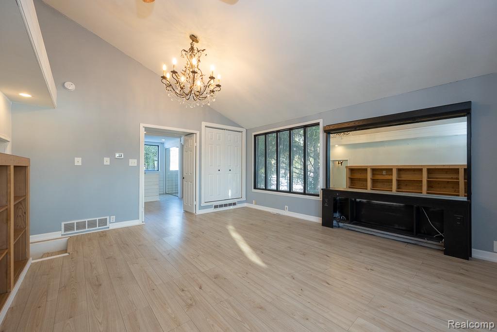 6005 Upper Straits Boulevard, West Bloomfield, MI 48324 — Photo 39
