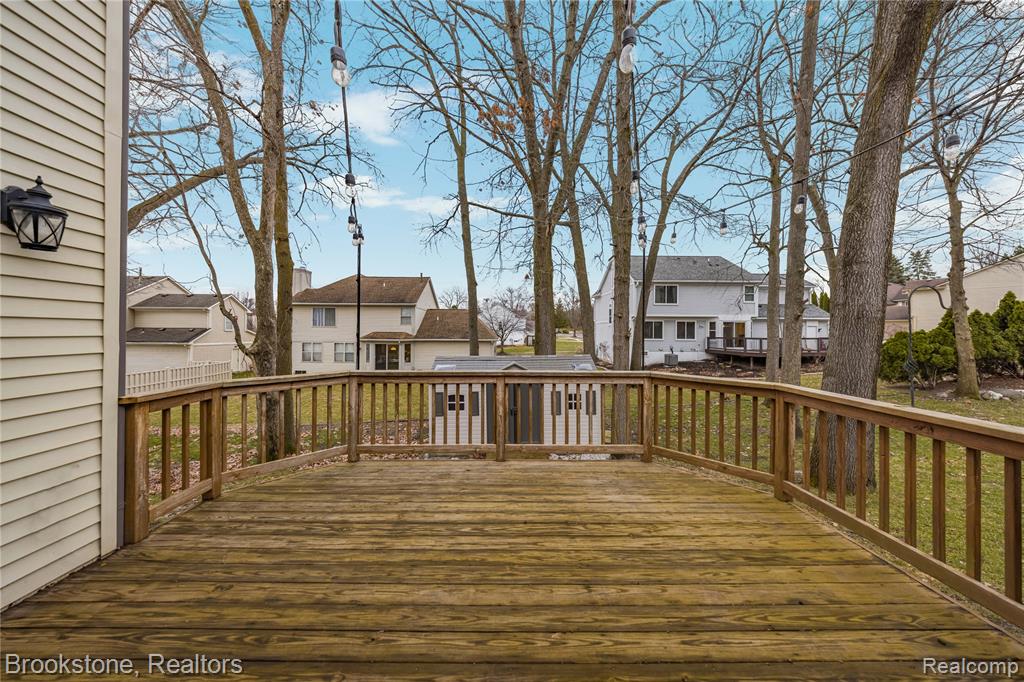 510 Woodland Hills Drive, Walled Lake, MI 48390 — Photo 43