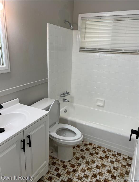 4976 BEDFORD Street, Dearborn Heights, MI 48125 — Photo 8