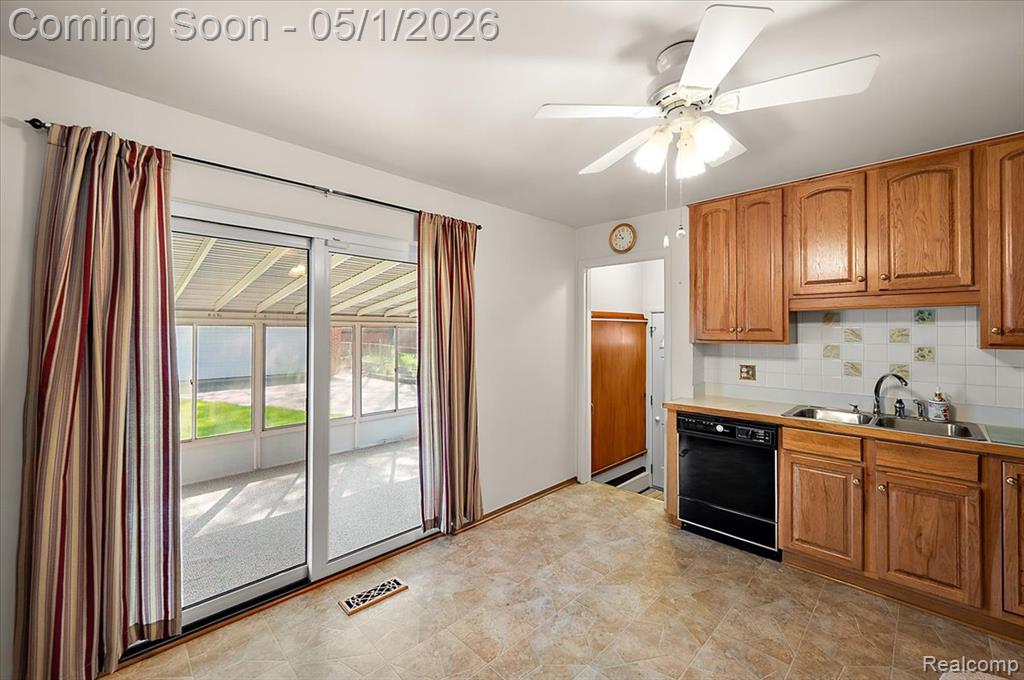 28696 Patricia Avenue, Warren, MI 48092 — Photo 11