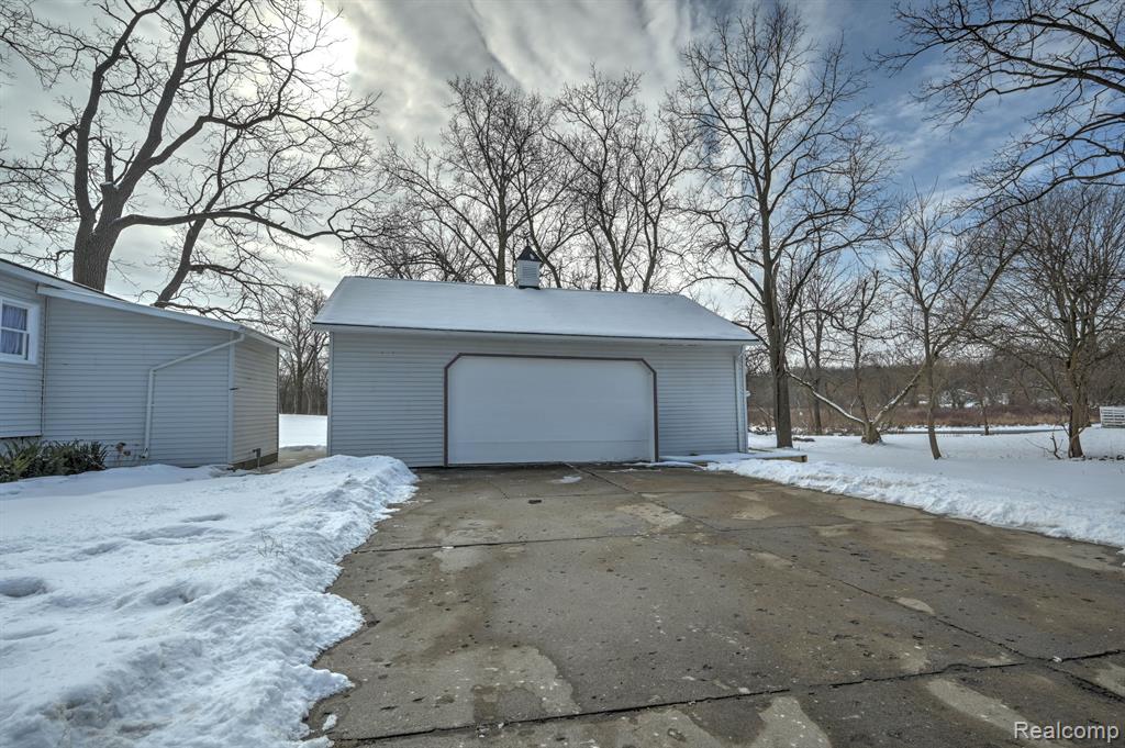 602 S BROAD Street, Holly, MI 48442 — Photo 53