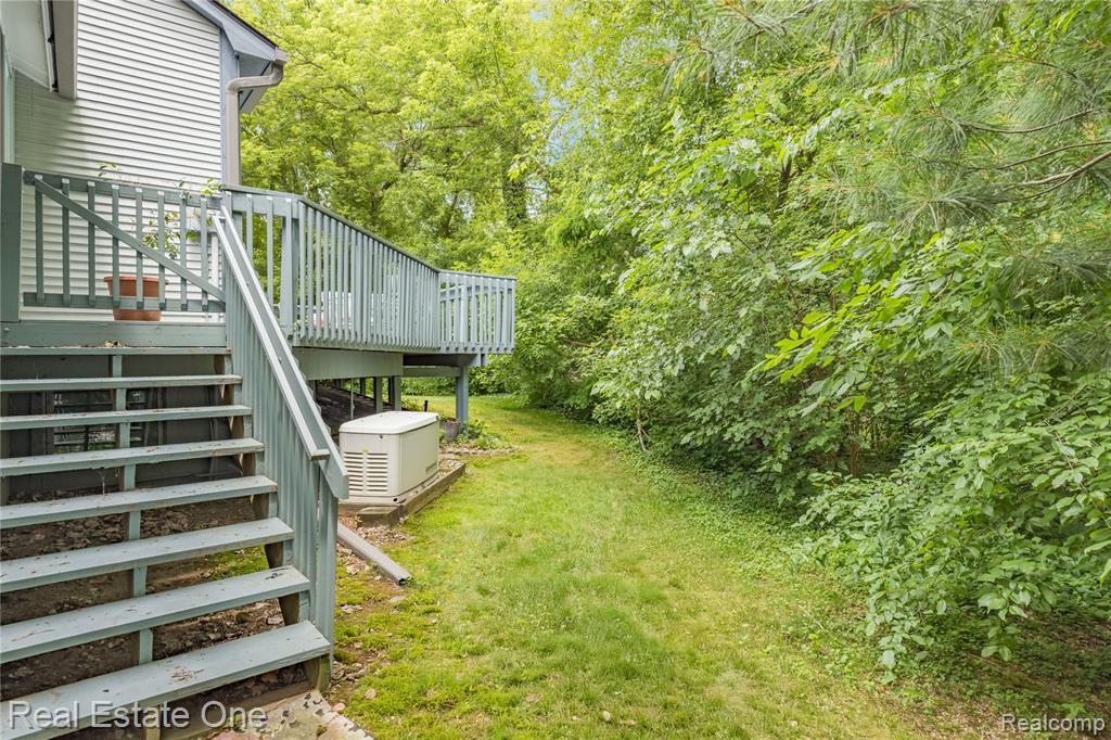 4642 Ponderosa Street, Commerce Twp, MI 48382 — Photo 44