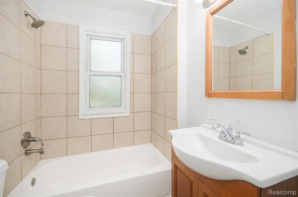 6719 MCGUIRE Street, Taylor, MI 48180 — Photo 11