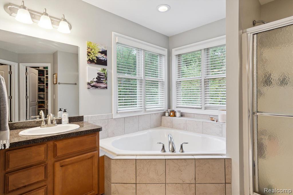 4198 OAK Street, Grand Blanc, MI 48439 — Photo 24