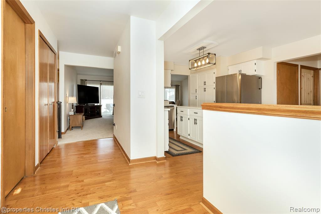 47192 Sanborn Drive, Macomb, MI 48044 — Photo 5