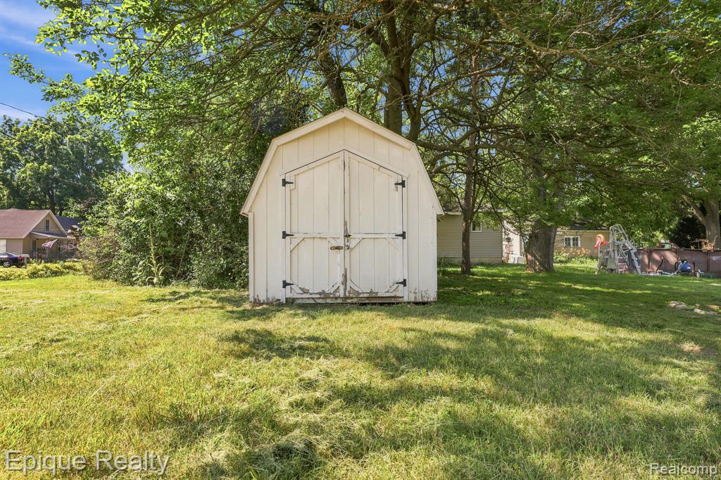 920 Farr Avenue, Owosso, MI 48867 — Photo 24