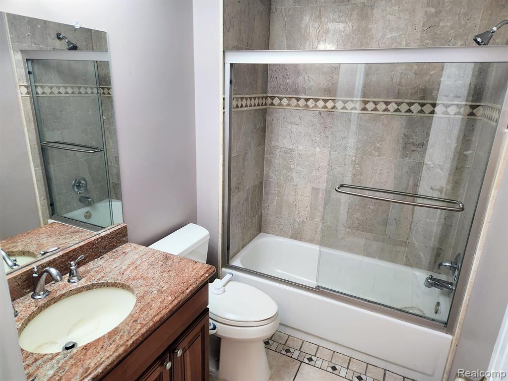 5326 ROYAL VALE Lane, Dearborn, MI 48126 — Photo 13