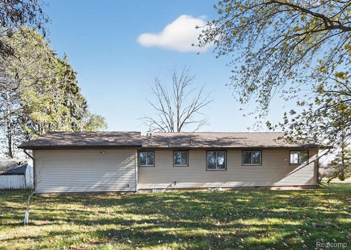 300 S Heritier Road, Linwood, MI 48634 — Photo 3