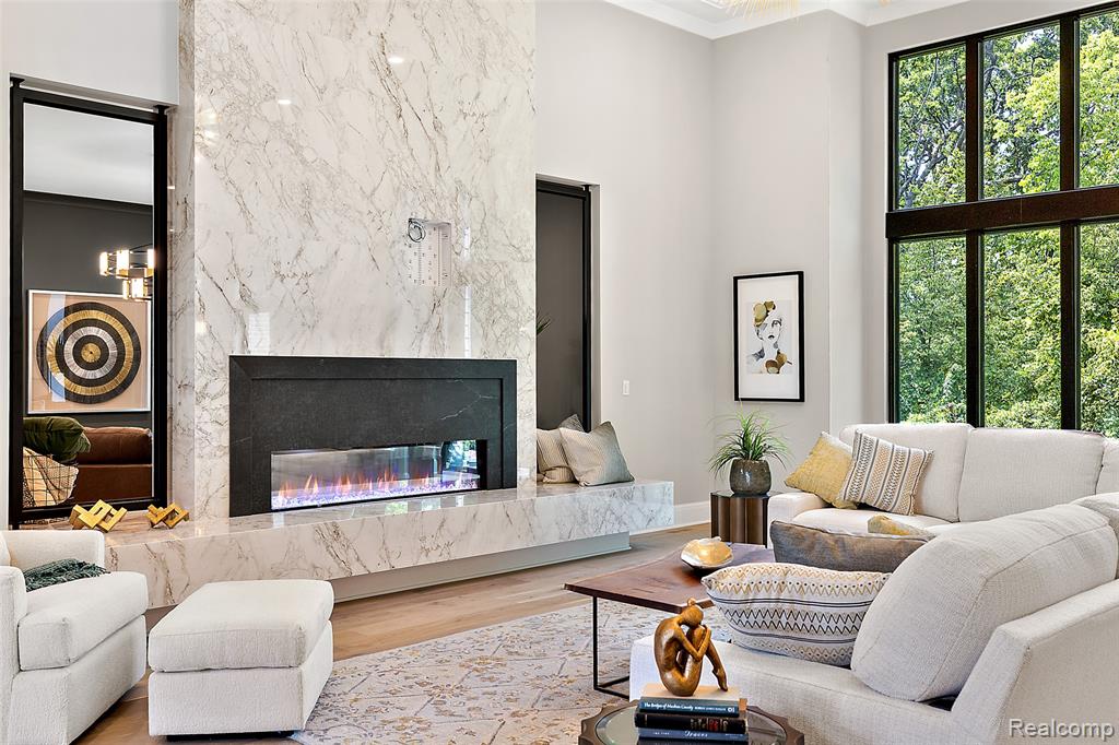 3268 Willis Drive, Oakland, MI, 48306