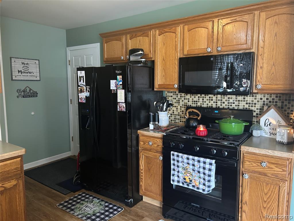 10150 Sharp Road, Swartz Creek, MI 48473 — Photo 9