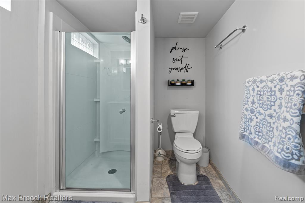 29064 Howard Avenue, Madison Heights, MI 48071 — Photo 14