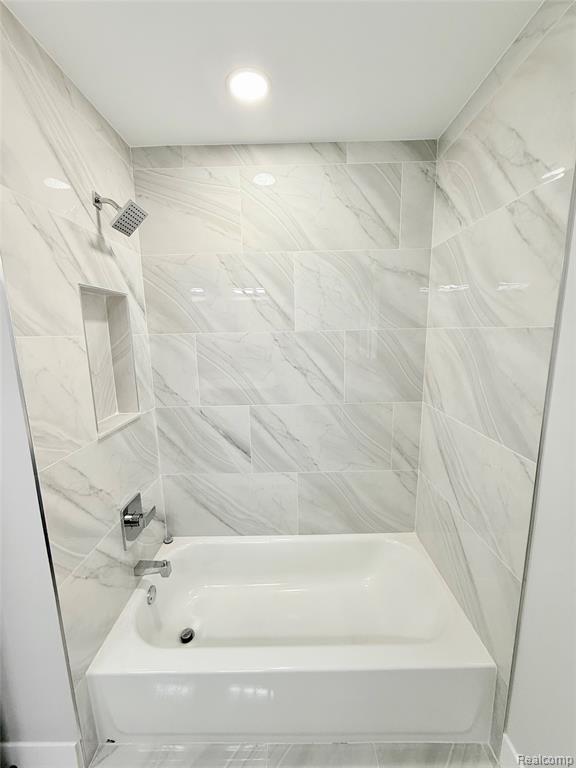 21805 Pleasant Avenue, Eastpointe, MI 48021 — Photo 27