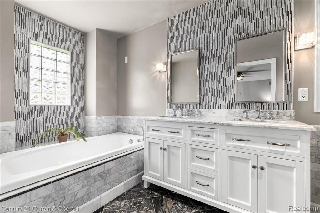 54806 Ashley Lauren Drive, Macomb, MI 48042 — Photo 15