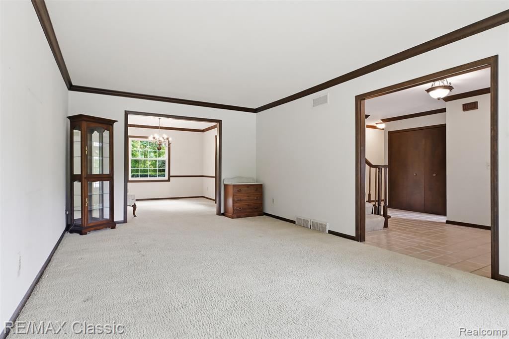 45451 Woodleigh Way, Plymouth, MI 48170 — Photo 6