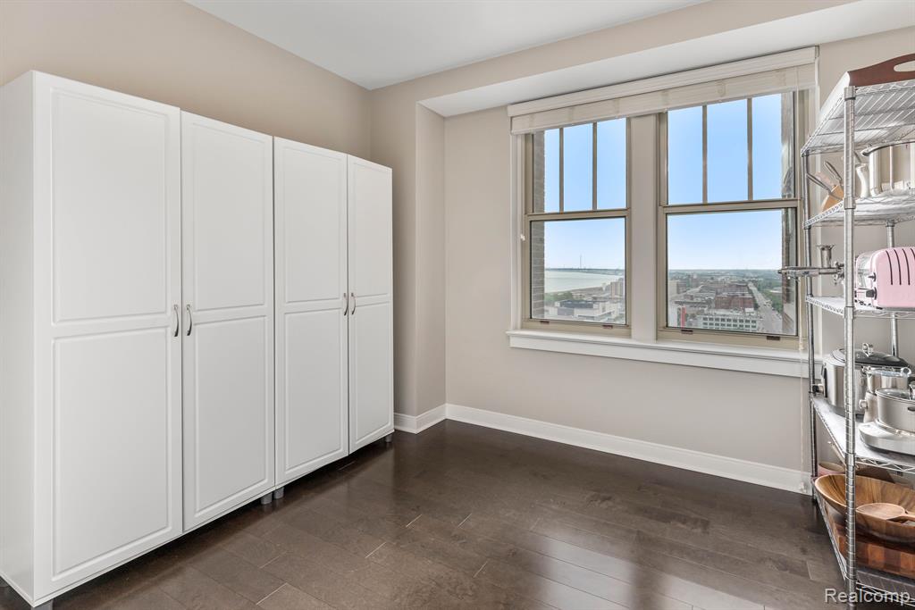 525 W Lafayette Boulevard, 16B, Detroit, MI 48226 — Photo 25