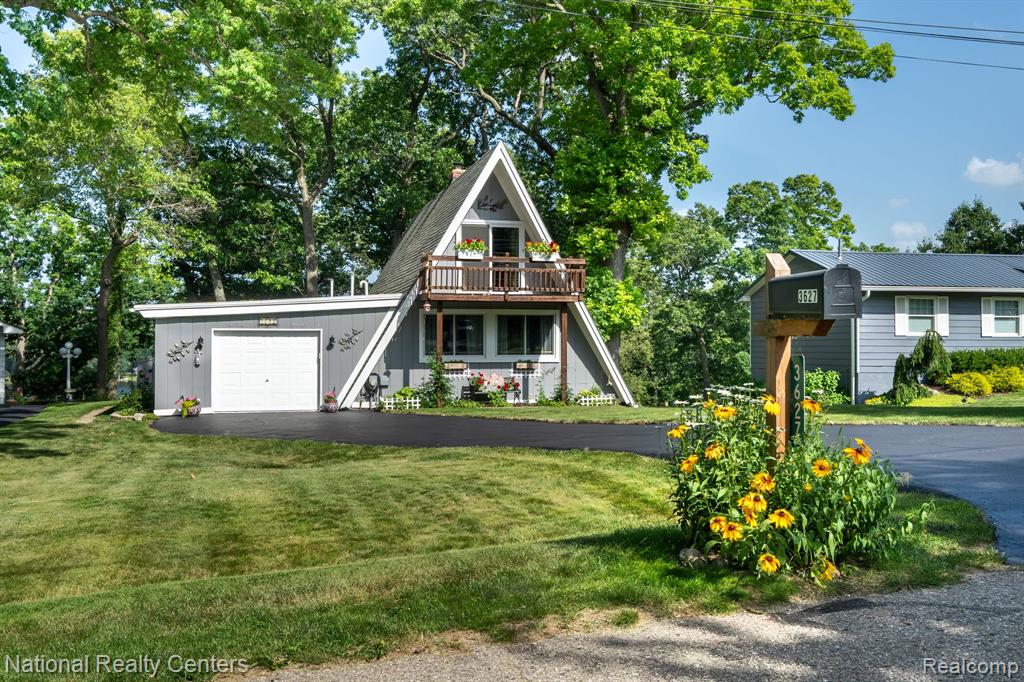 3627 Merritt Lake Drive, Metamora, MI 48455