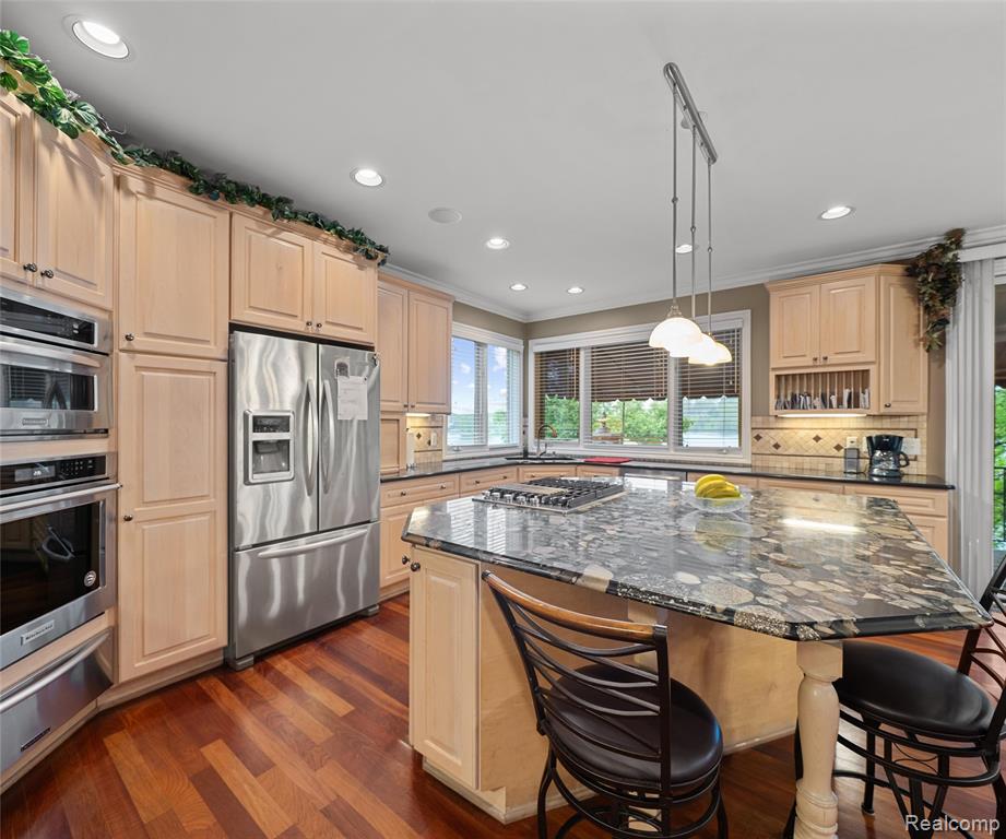 17747 PARKSHORE Drive, Northville, MI 48168 — Photo 35