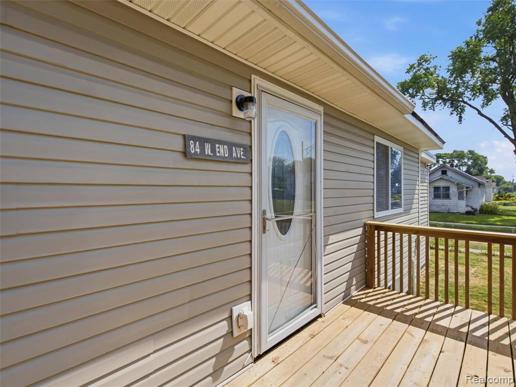 84 W End Avenue, Waterford, MI 48328 — Photo 5