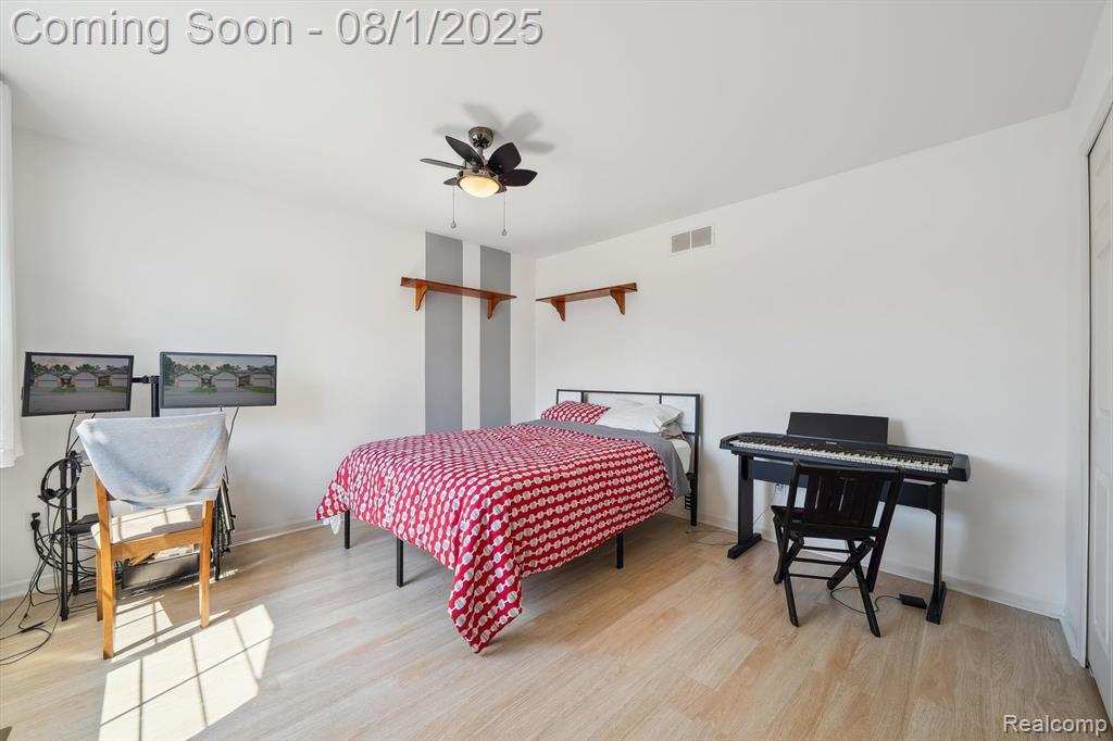 999 Hickory Drive, Brighton, MI 48116 — Photo 22