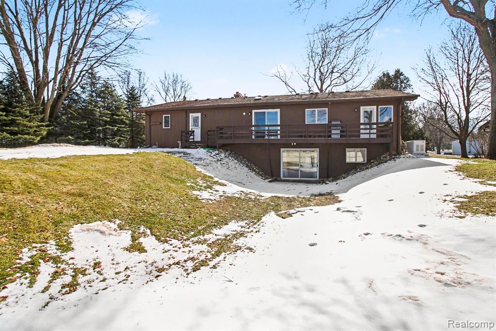 8783 SKYLANE Drive, Brighton, MI 48114 — Photo 26