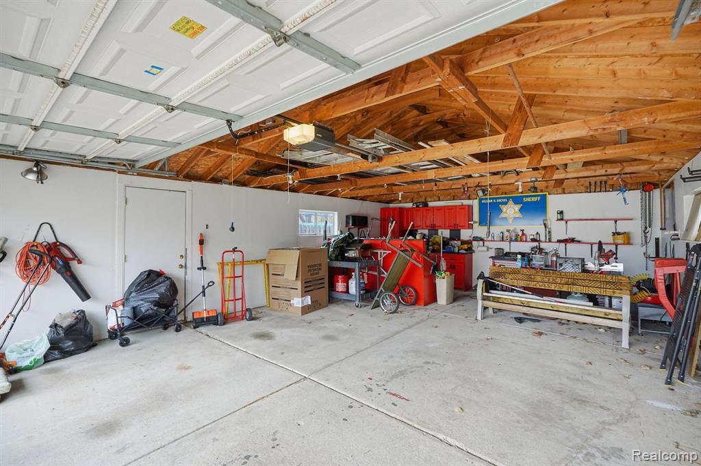 21525 Downing Street, Saint Clair Shores, MI 48080 — Photo 34