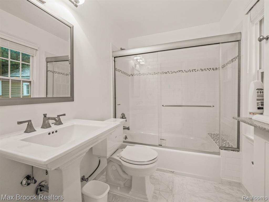 27180 WELLINGTON Road, Franklin, MI 48025 — Photo 24