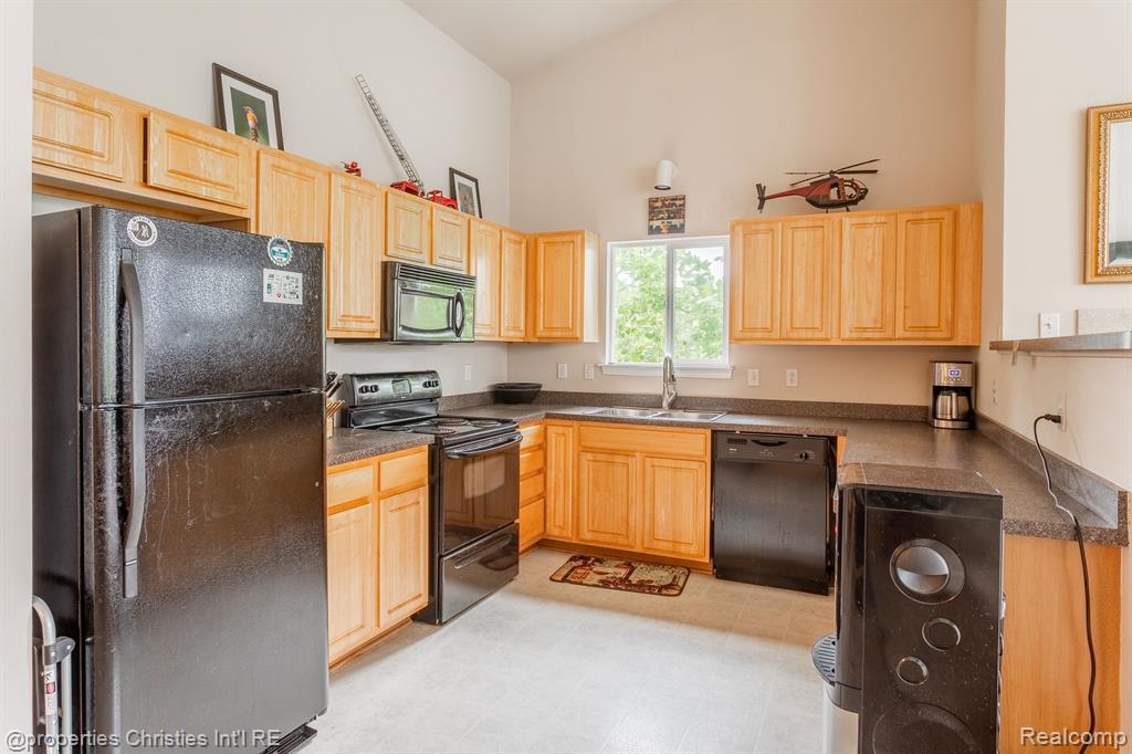 30786 ARDMORE Court, Novi, MI 48377 — Photo 6