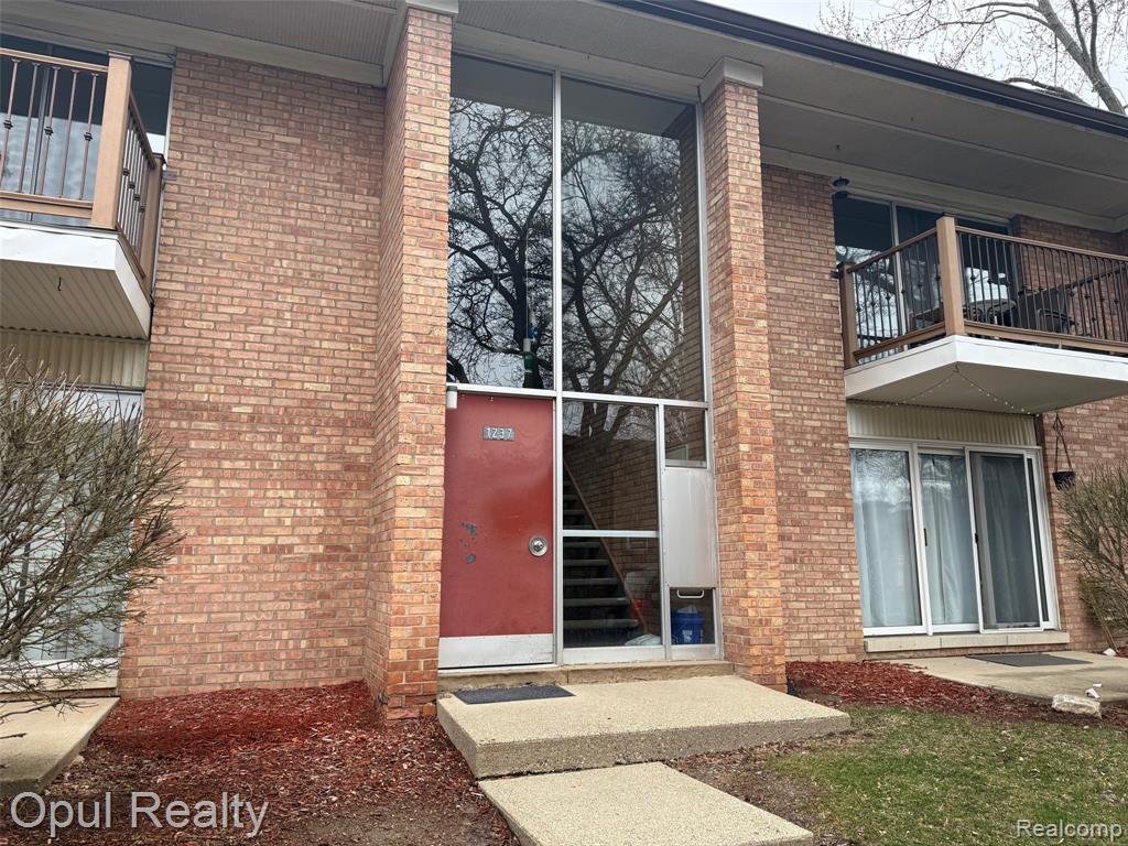 1237 Island Drive, 203, Ann Arbor, MI 48105 — Photo 3
