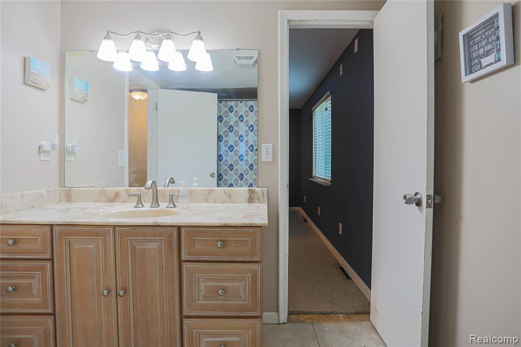 7014 Marco Drive, Waterford, MI 48327 — Photo 30