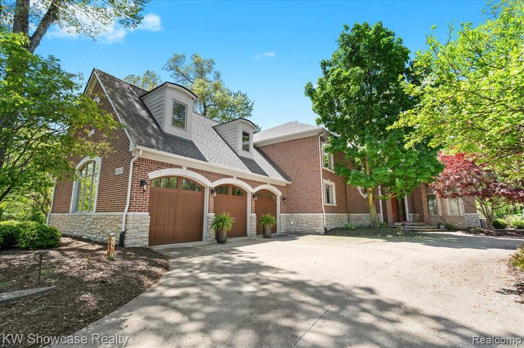 4563 HAVERHILL, Commerce Twp, MI 48382 — Photo 2