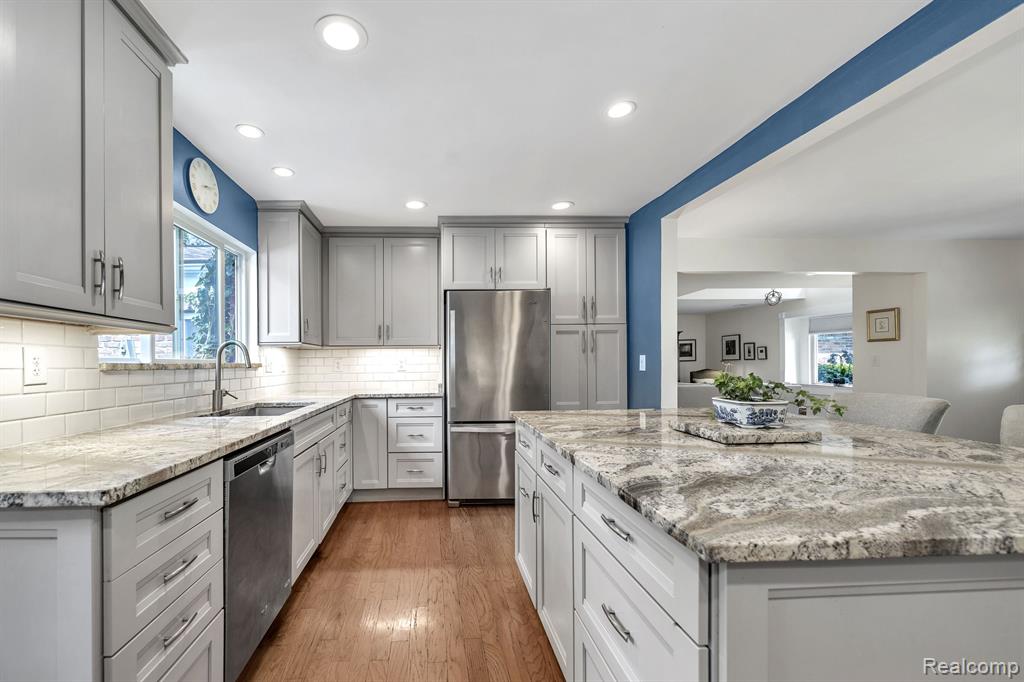4540 BURNLEY Drive, Bloomfield Hills, MI 48304 — Photo 13