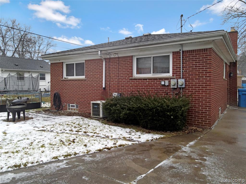 3980 Campbell Street, Dearborn Heights, MI 48125 — Photo 12