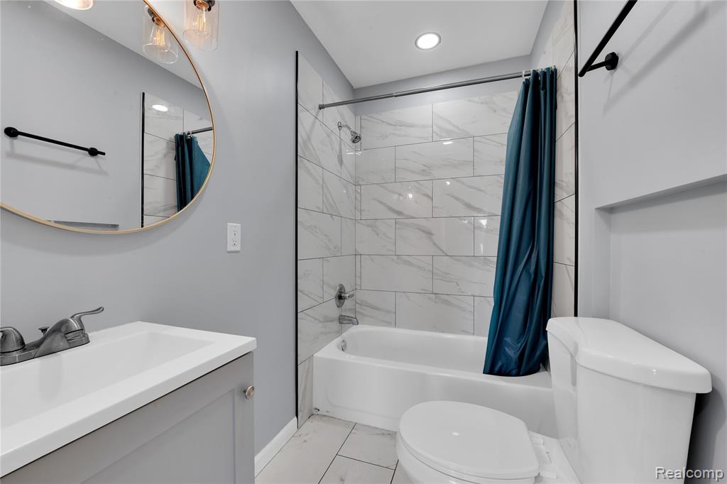 2653 LOTHROP Street, Detroit, MI 48206 — Photo 18