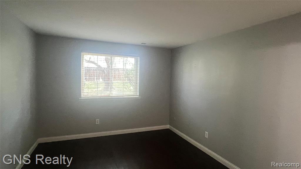 45270 Keding Street, 102, Utica, MI 48317 — Photo 9