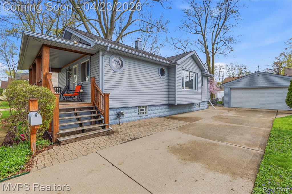 907 Batavia Avenue, Royal Oak, MI 48067 — Photo 27