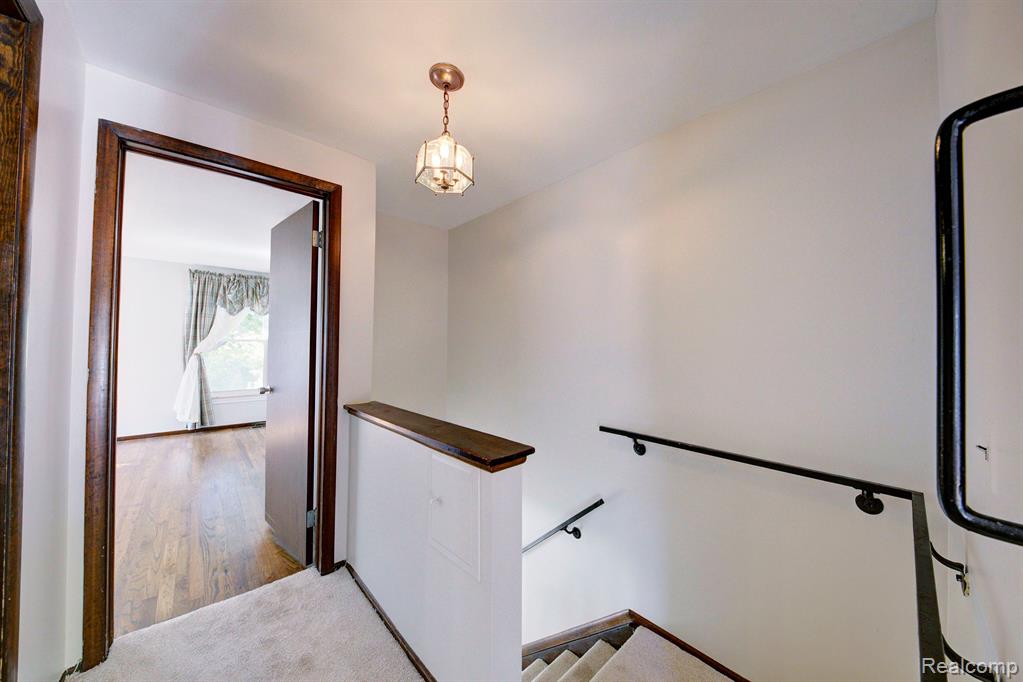 2037 Hyde Park Drive, Detroit, MI 48207 — Photo 17